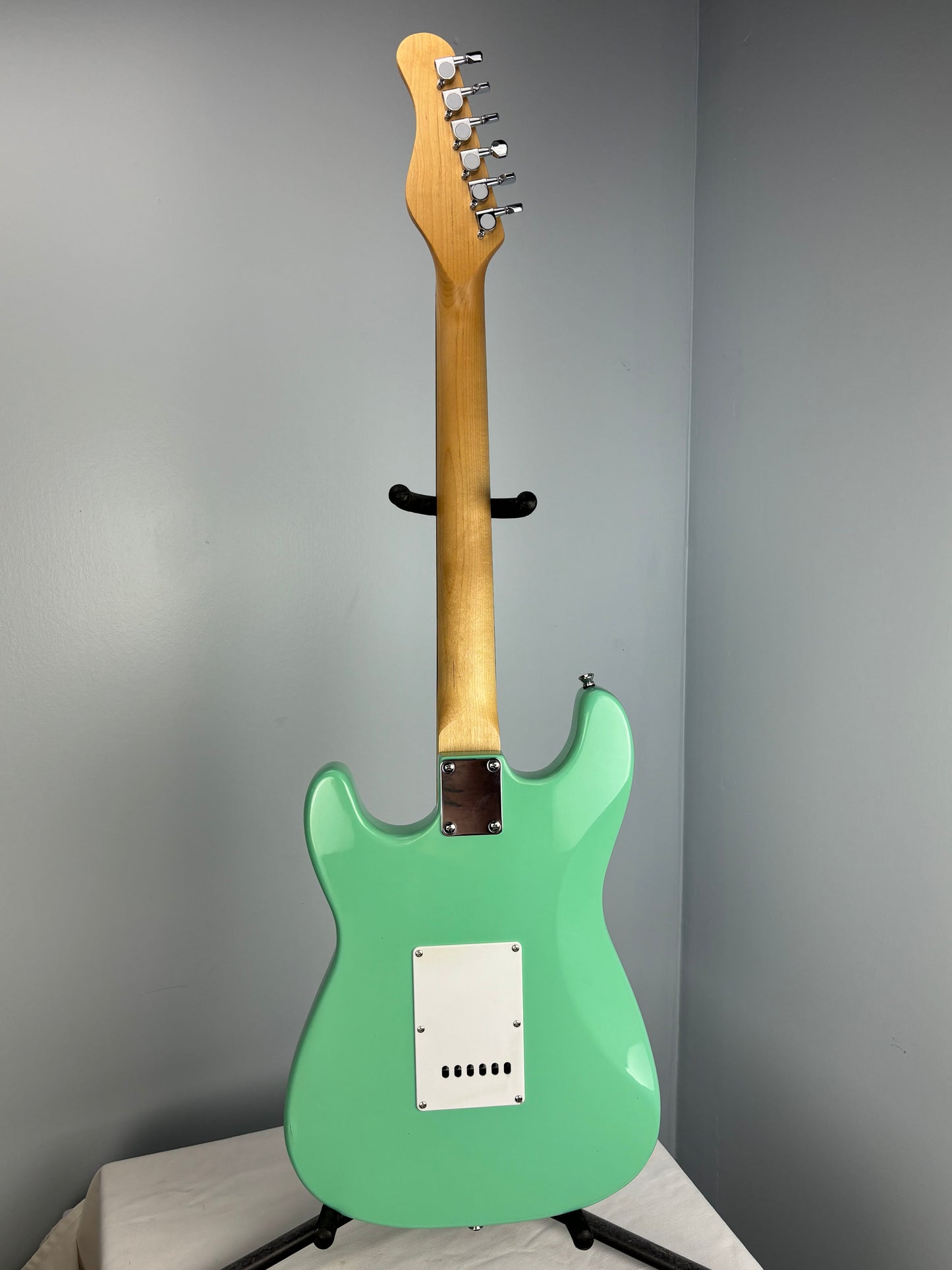 Huntington Kim Gordon From Sonic Youth Signed Guitar - COA Included