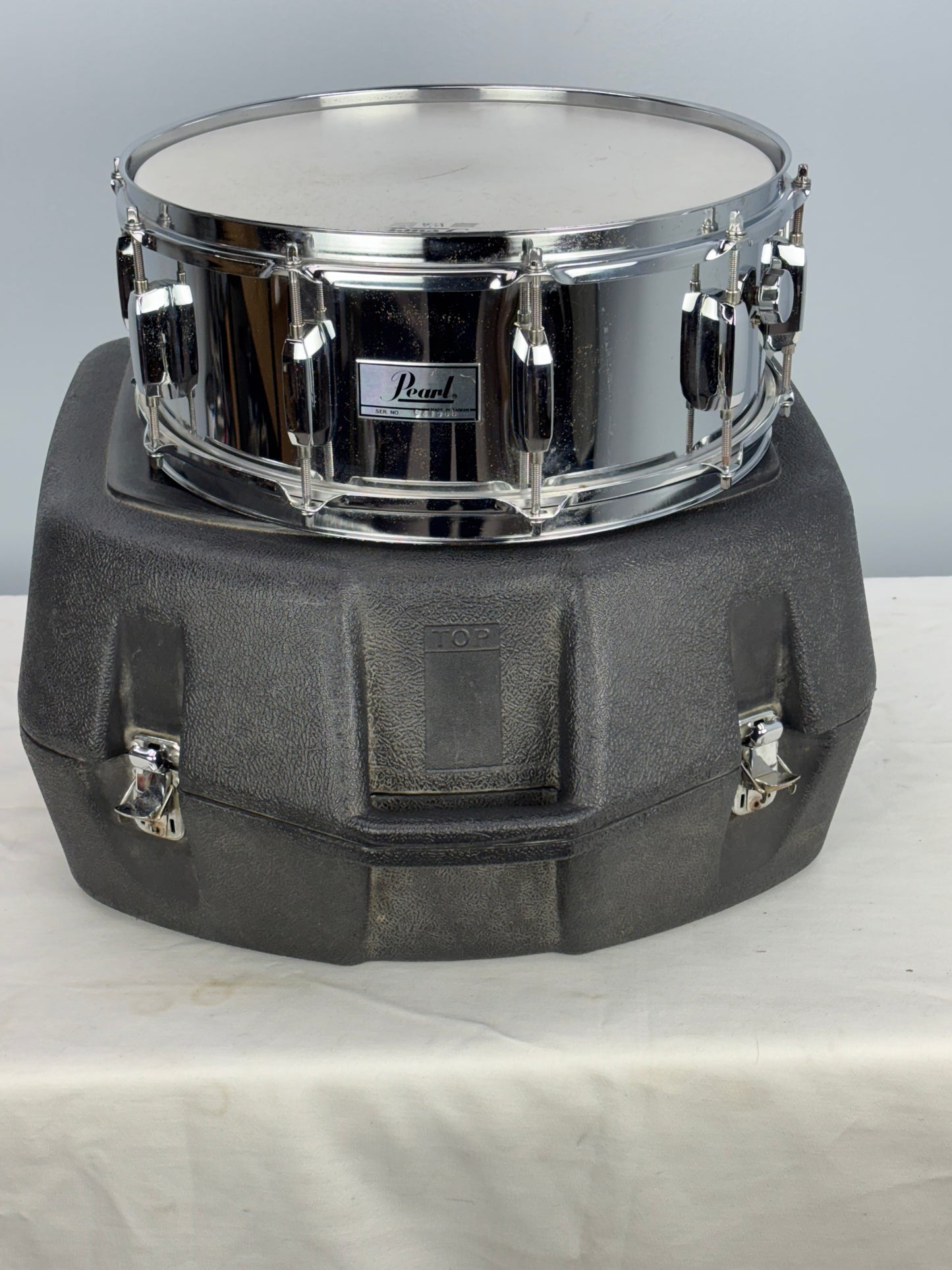 Pearl Student Drum Package with Hard Case & Stand