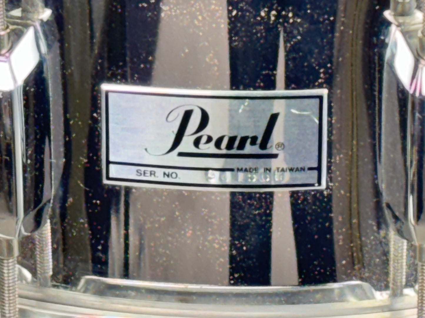 Pearl Student Drum Package with Hard Case & Stand