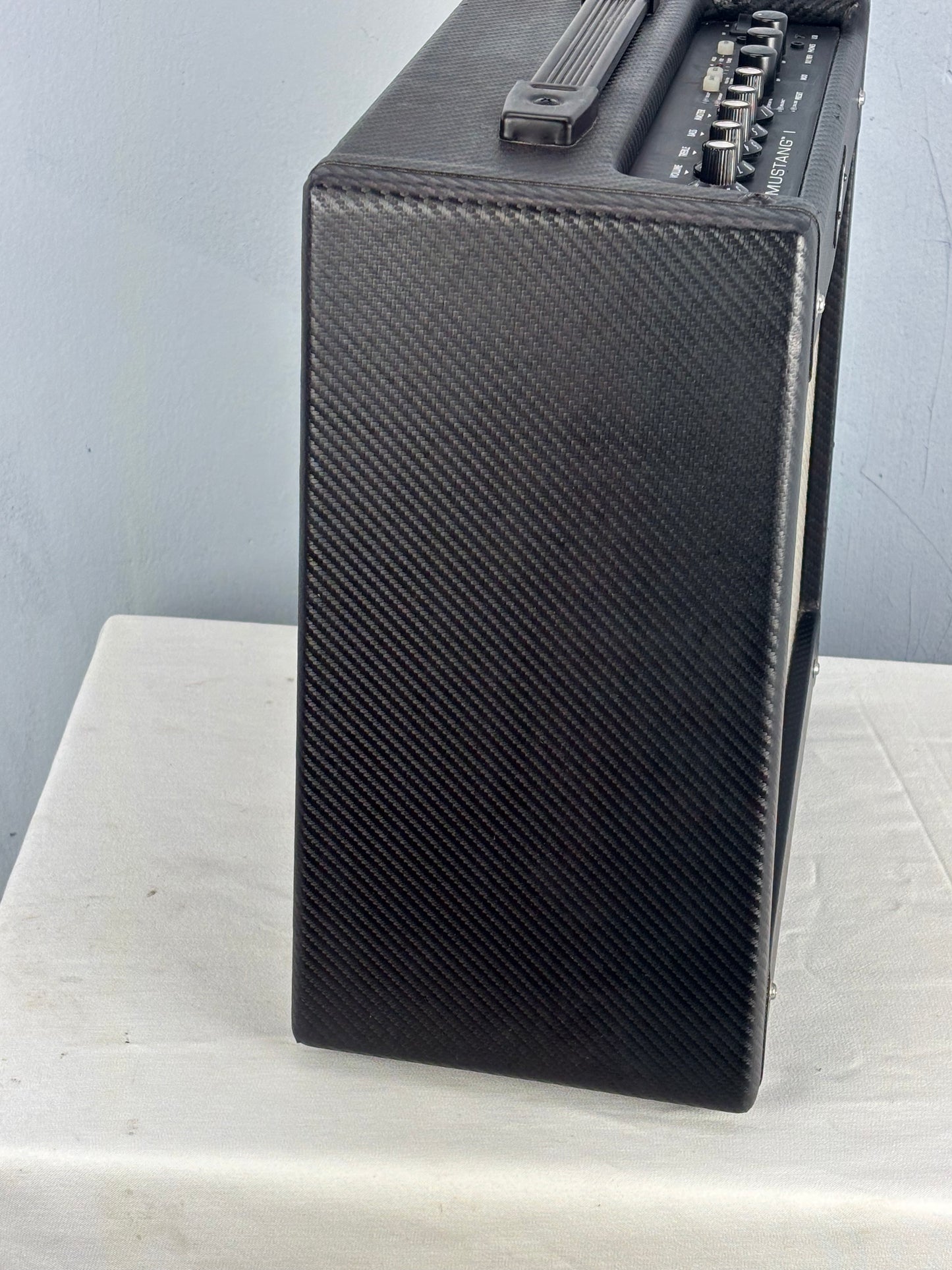 Fender Mustang I V.2 1x8" 20-watt Modeling Combo Amp