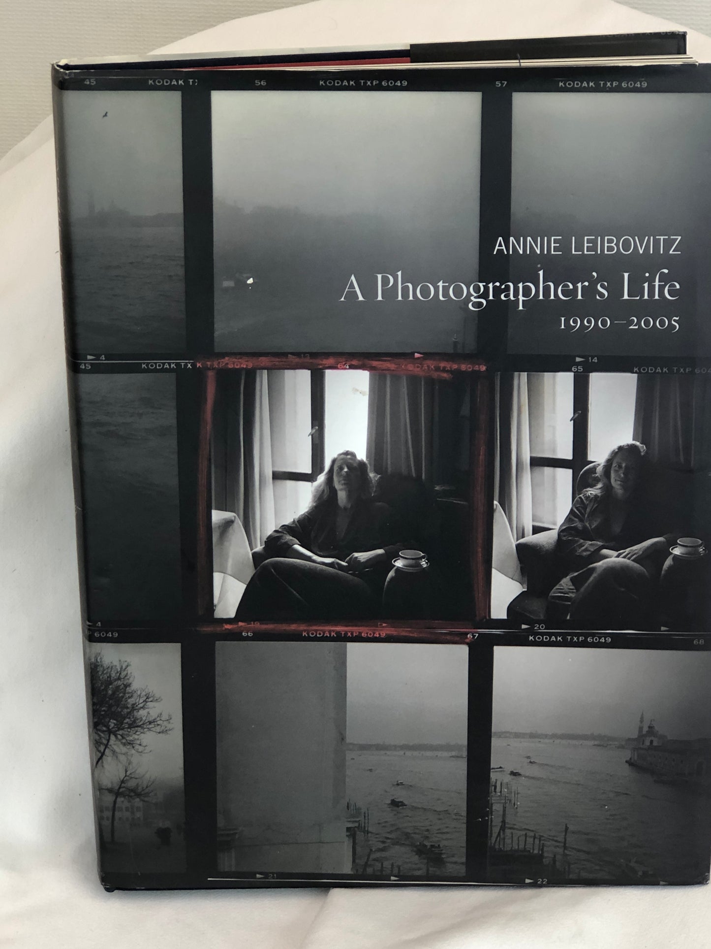 Annie Lebovitz Book • A Photographers life • 1990 - 2005