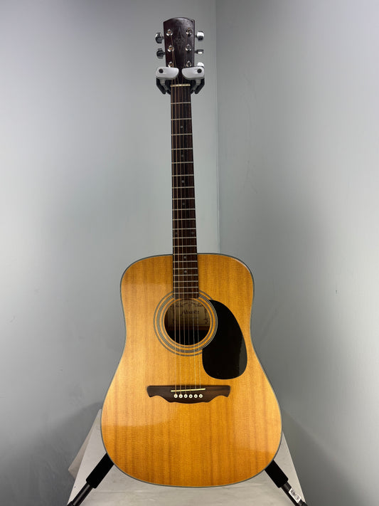 Alvarez RD8 Acoustic Guitar with Padded Gig Bag