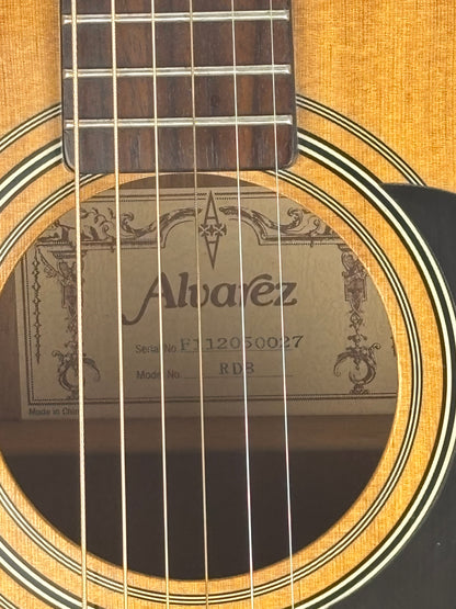 Alvarez RD8 Acoustic Guitar with Padded Gig Bag