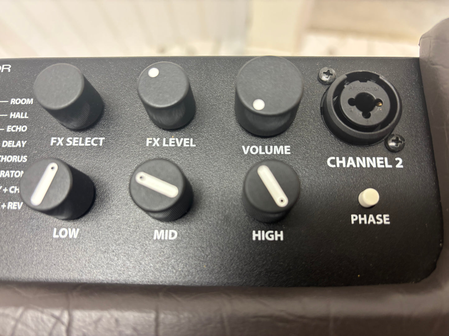 Fender Acoustic Junior 100-watt 1 x 8-inch Acoustic Guitar Amplifier Mint Condition