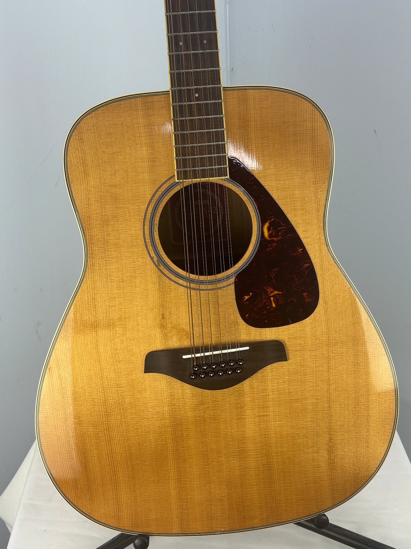 Yamaha FG720S-12 - 12-String Folk Acoustic Guitar in Natural - Very Good Condition