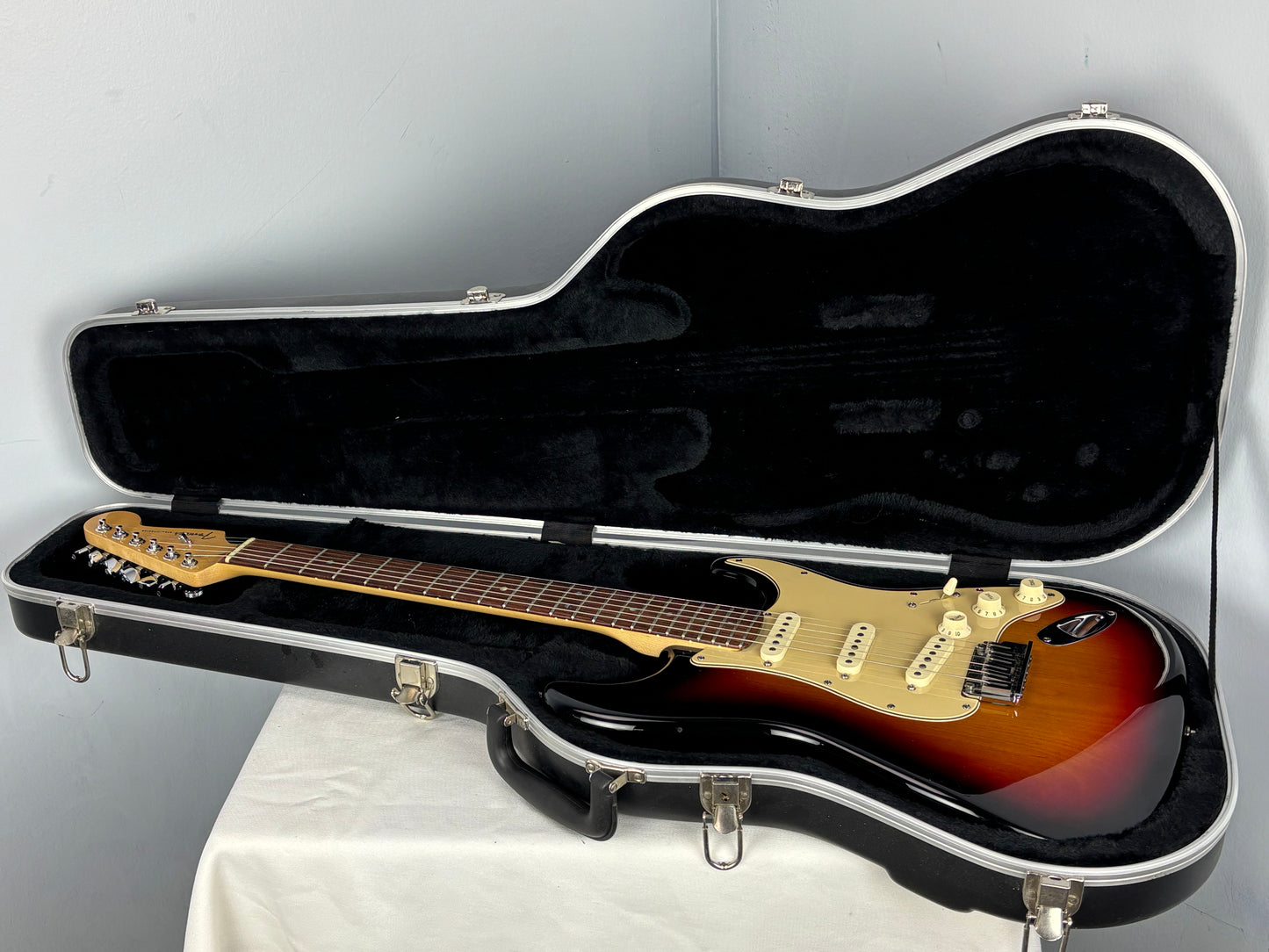 Fender Stratocaster - Made in USA - 2005 - Tobacco Burst - Mint Condition!