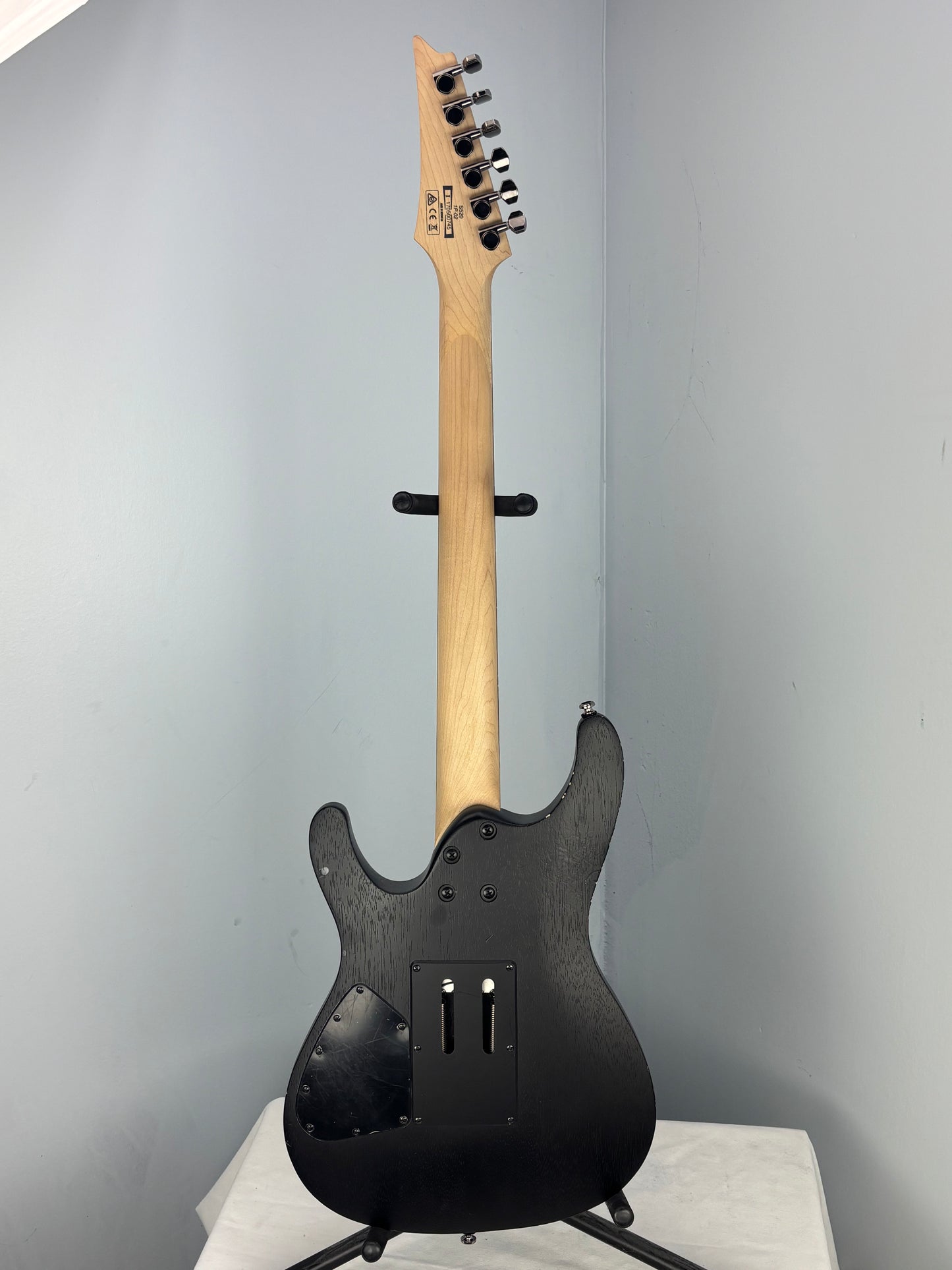 Ibanez S520-WK Standard with Mahogany Body, Rosewood Fretboard - Weathered Black