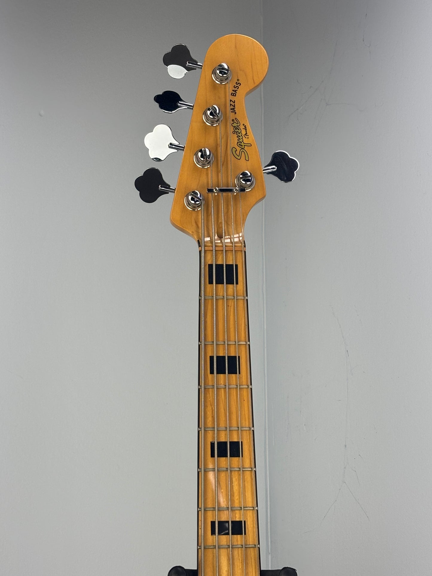 Squier Vintage Modified Jazz Bass V – Natural – Maple Block Inlays – Excellent