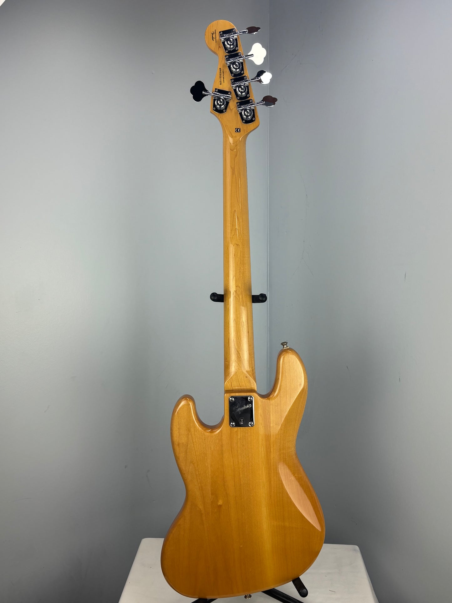 Squier Vintage Modified Jazz Bass V – Natural – Maple Block Inlays – Excellent