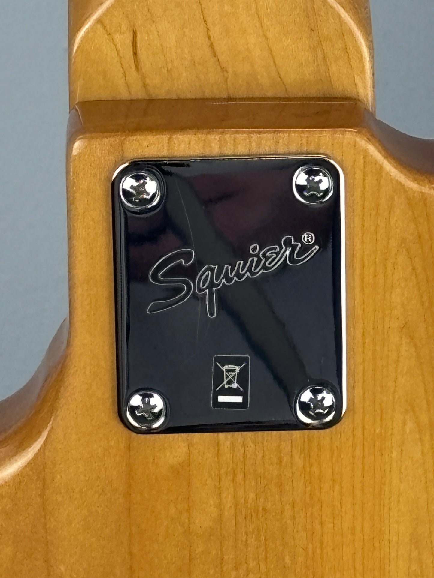 Squier Vintage Modified Jazz Bass V – Natural – Maple Block Inlays – Excellent