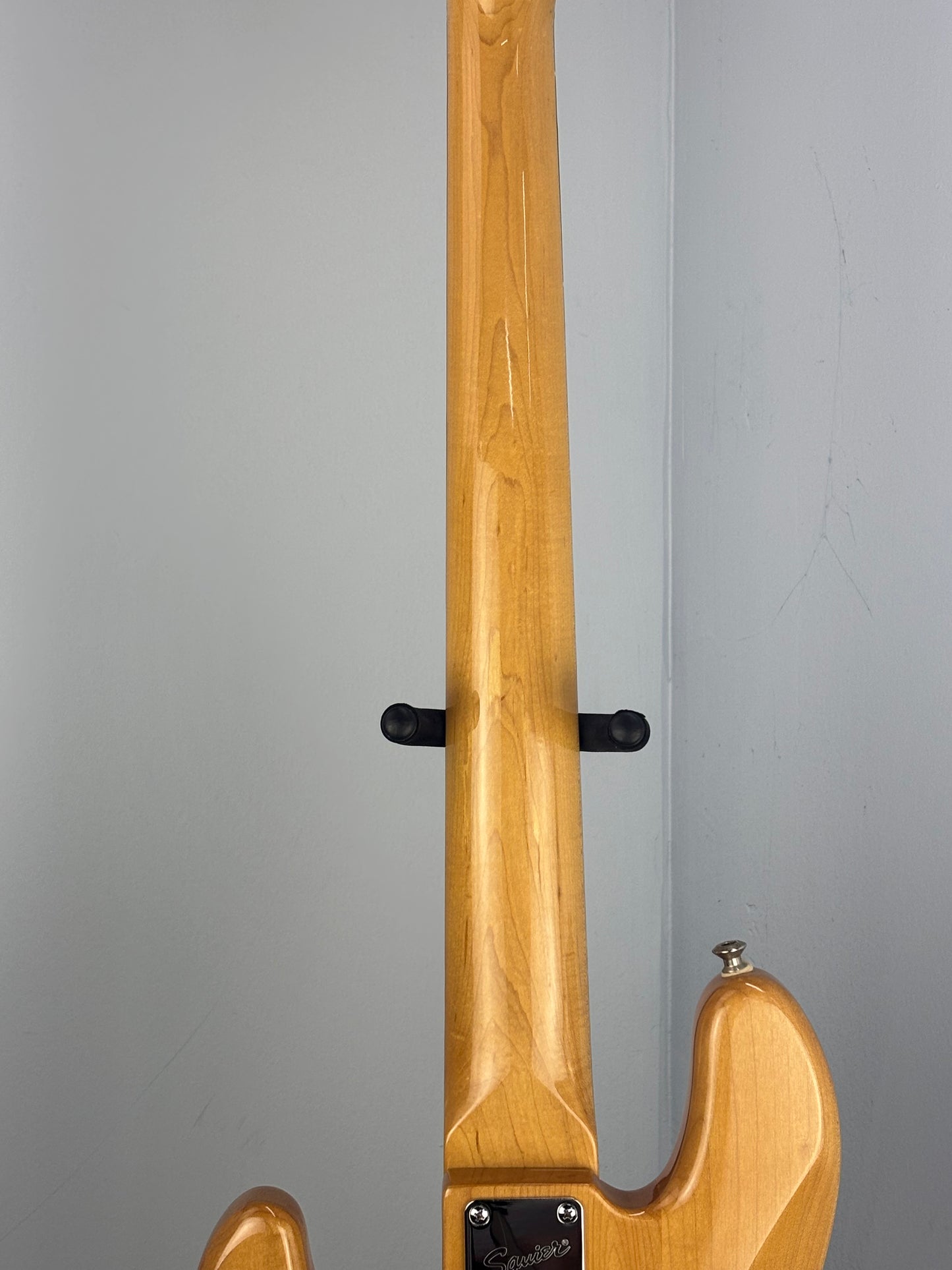 Squier Vintage Modified Jazz Bass V – Natural – Maple Block Inlays – Excellent