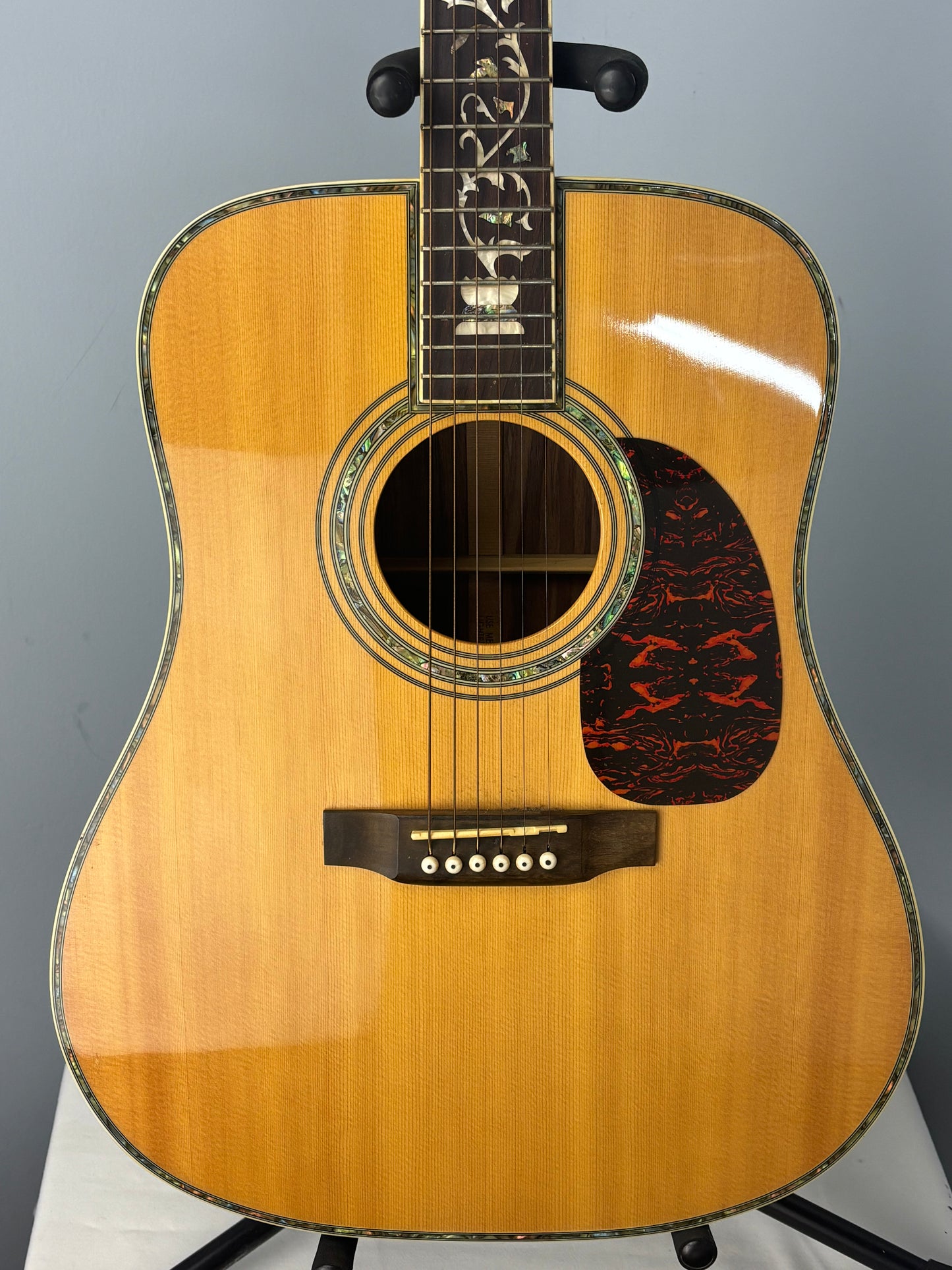 Sigma Dreadnought Acoustic-Electric Guitar – Abalone Inlay – Gloss Natural – Excellent