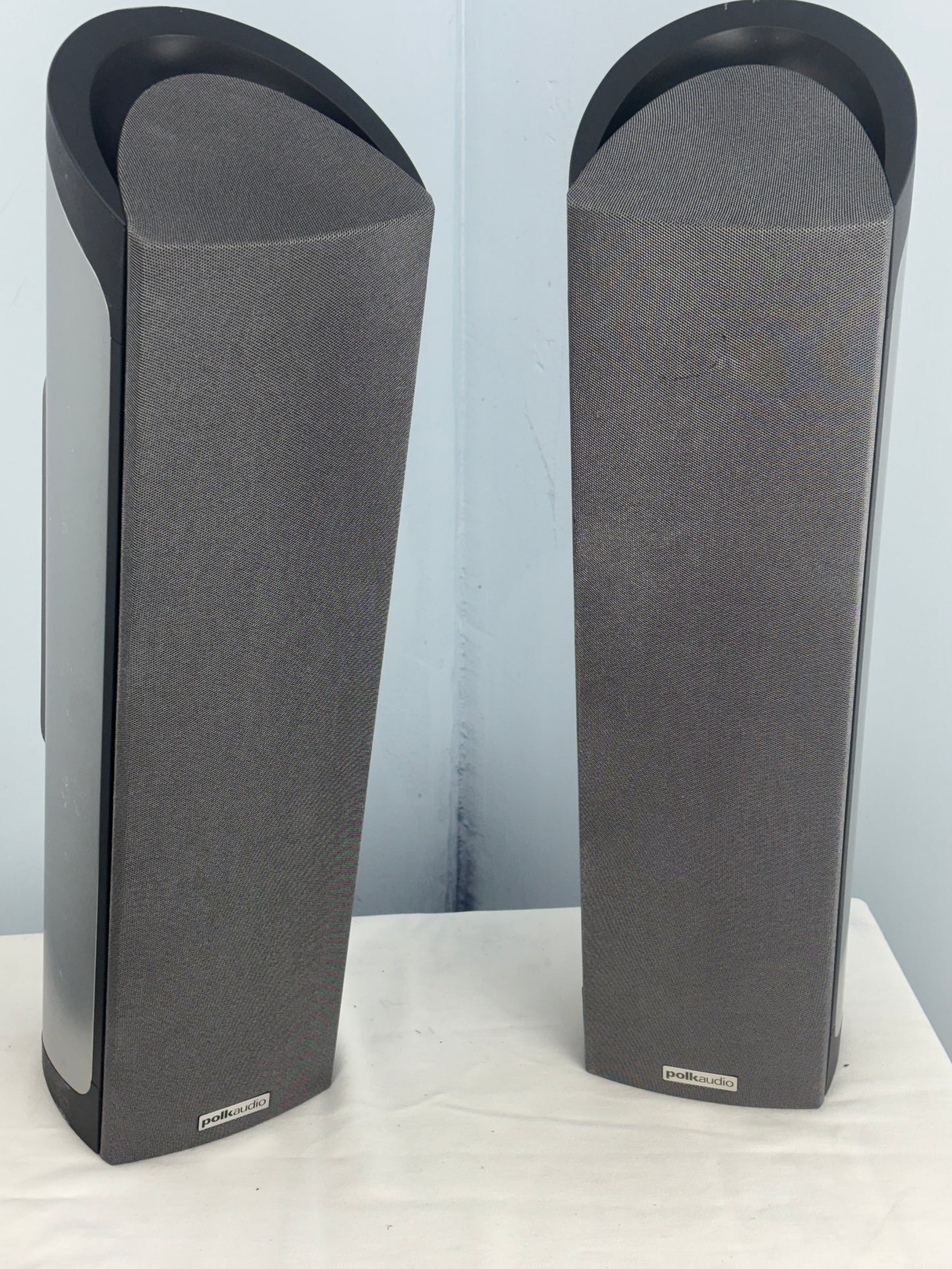 Polk Audio RM30 Speakers – Silver w/ Gray Grilles – Clean & Tested