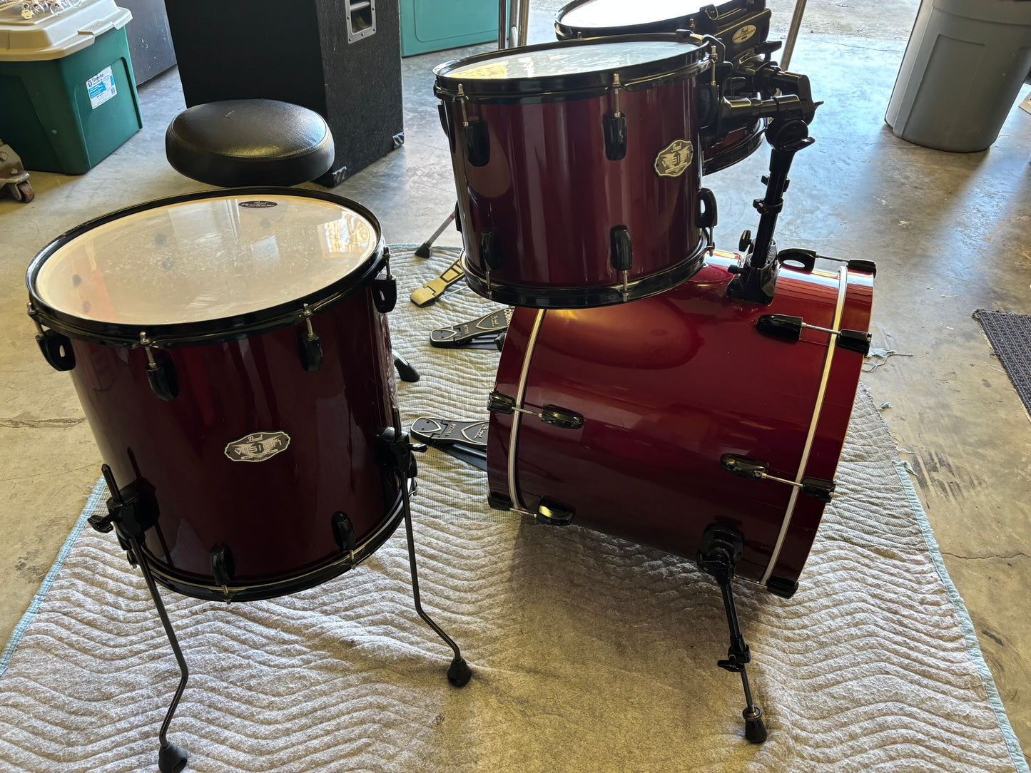 Pearl Vision 4-Piece Drum Kit – Red Lacquer – Excellent Condition – Extras Included