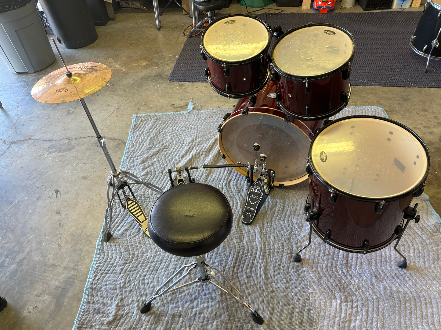 Pearl Vision 4-Piece Drum Kit – Red Lacquer – Excellent Condition – Extras Included