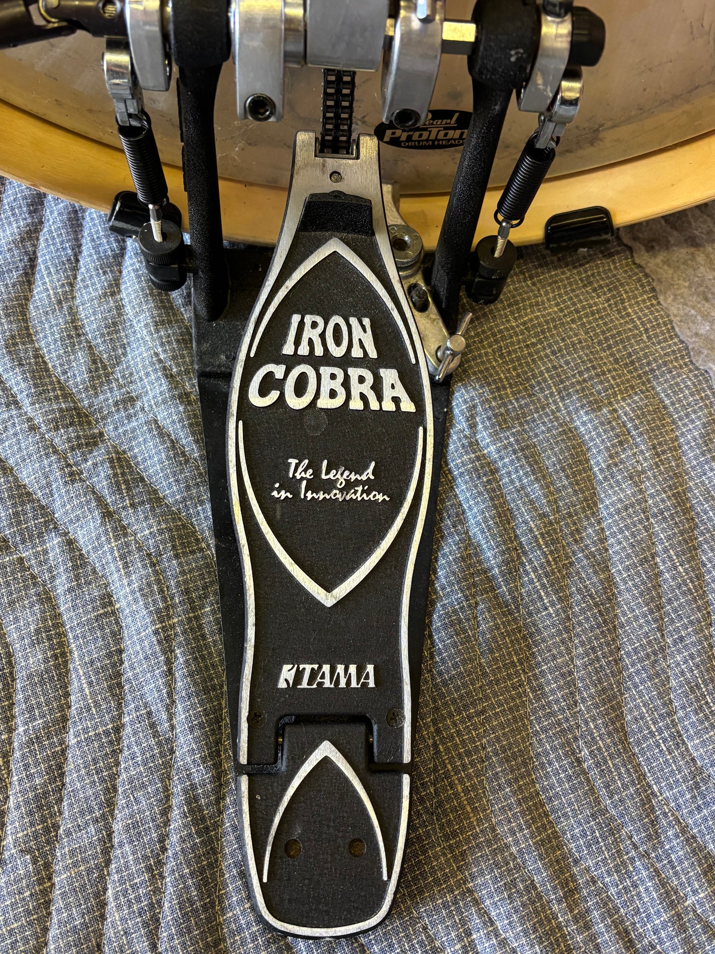 Pearl Vision 4-Piece Drum Kit – Red Lacquer – Excellent Condition – Extras Included