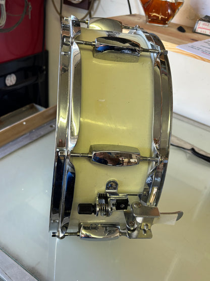 Pearl Vision 4-Piece Drum Kit – Red Lacquer – Excellent Condition – Extras Included