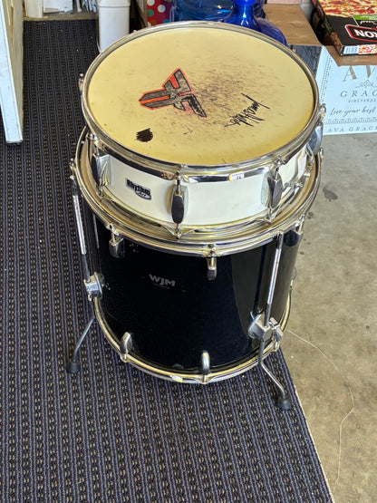 Pearl Vision 4-Piece Drum Kit – Red Lacquer – Excellent Condition – Extras Included